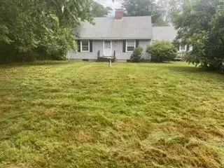 108 Battey Meetinghouse Rd, Scituate, RI 02857