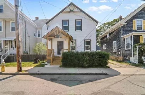 18 Hall Ave, Newport, RI 02840