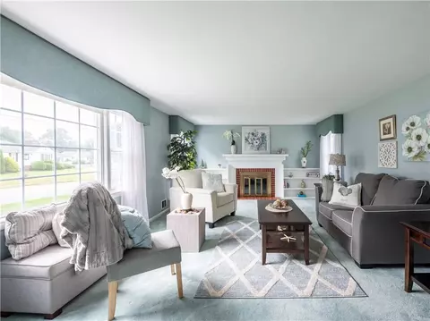 81 Deborah Rd, Warwick, RI 02888 photo 9