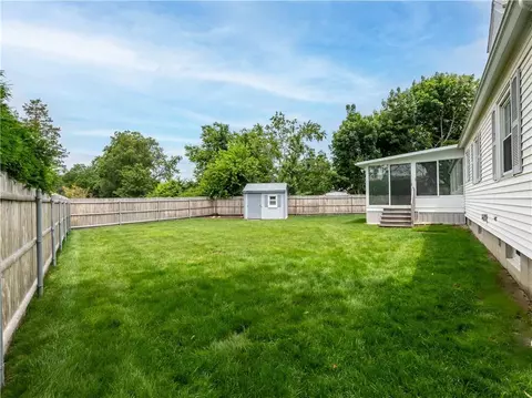 81 Deborah Rd, Warwick, RI 02888 photo 28