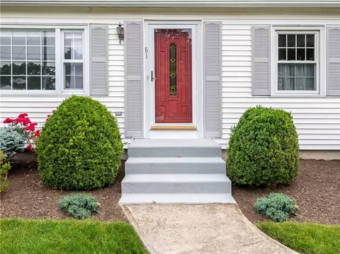 81 Deborah Rd, Warwick, RI 02888 photo 5