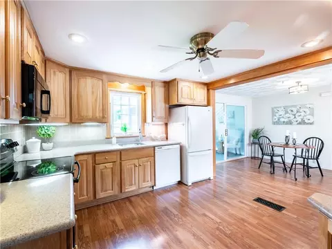 81 Deborah Rd, Warwick, RI 02888 photo 12