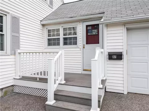 81 Deborah Rd, Warwick, RI 02888 photo 4