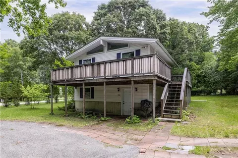 460 Sampan Ave, Jamestown, RI 02835