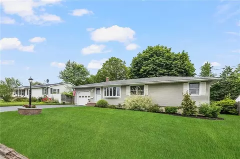 75 Winthrop Rd, Warwick, RI 02888 photo 3