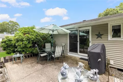 75 Winthrop Rd, Warwick, RI 02888 photo 36