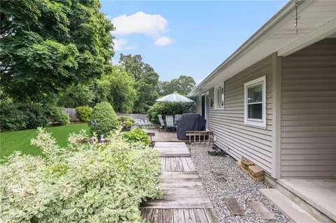 75 Winthrop Rd, Warwick, RI 02888 photo 39