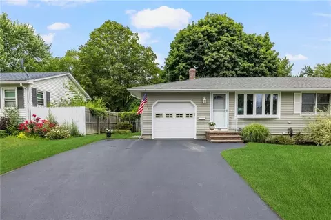 75 Winthrop Rd, Warwick, RI 02888 photo 4