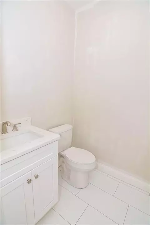 2 Tomahawk Ct, Warwick, RI 02886 photo 9
