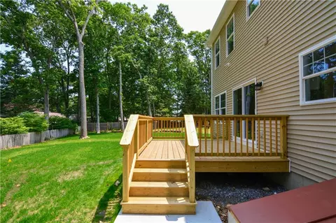 2 Tomahawk Ct, Warwick, RI 02886 photo 16