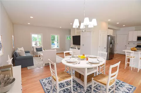 2 Tomahawk Ct, Warwick, RI 02886 photo 8