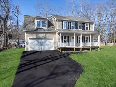 2 Tomahawk Ct, Warwick, RI 02886 photo 1
