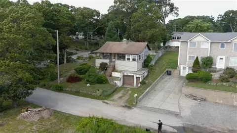 74 Edgewater Dr, Warwick, RI 02889 photo 8