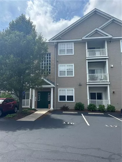 112 Mill St #303, Woonsocket, RI 02895