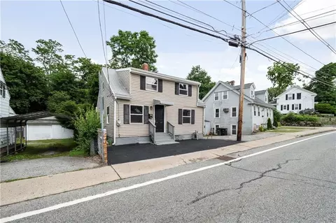 70 S Main St, Coventry, RI 02816