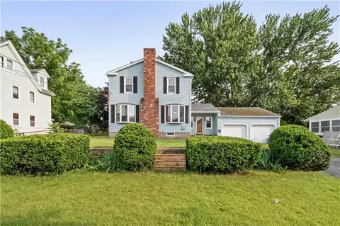 231 Division St, Pawtucket, RI 02860