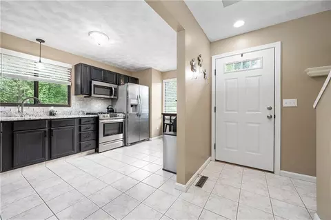 5 Wake Robin Rd #2505, Lincoln, RI 02865