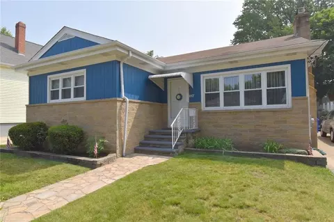 197 Enfield Ave, Providence, RI 02908