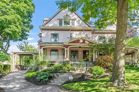 2 Gardner Rd #3, Brookline, MA 02445 photo 1