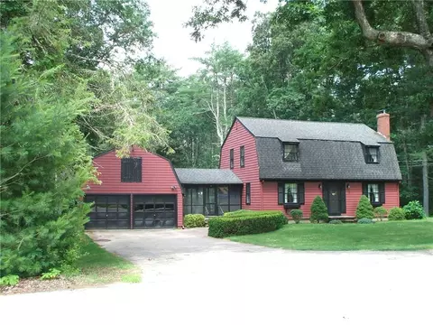 29 Old Richmond Townhouse Rd, Richmond, RI 02812