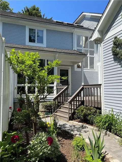46 Bagy Wrinkle Cv #46, Warren, RI 02885