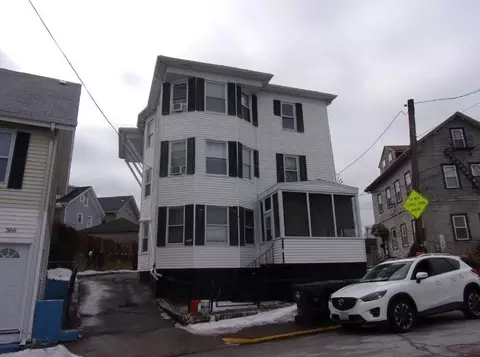 570 Pine St, Central Falls, RI 02863