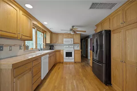 30 Meredith Dr, Coventry, RI 02816 photo 12