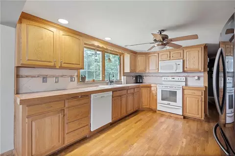30 Meredith Dr, Coventry, RI 02816 photo 11