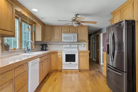 30 Meredith Dr, Coventry, RI 02816 photo 13