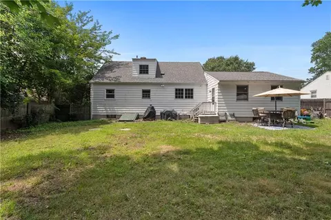 30 Meredith Dr, Coventry, RI 02816 photo 5