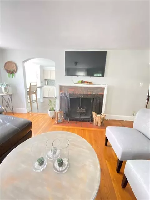 171 North St, Warwick, RI 02886 photo 6