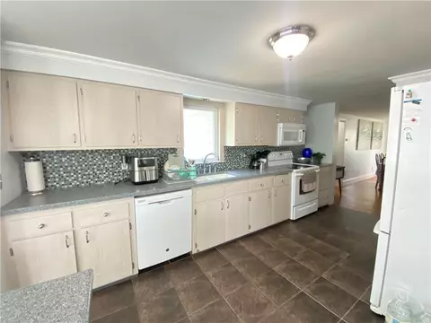 171 North St, Warwick, RI 02886 photo 7