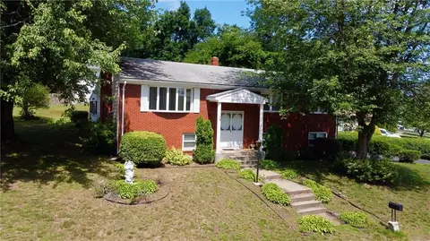 29 Mulberry Cir, Johnston, RI 02919