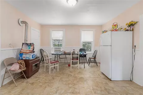 995 Social St, Woonsocket, RI 02895 photo 20