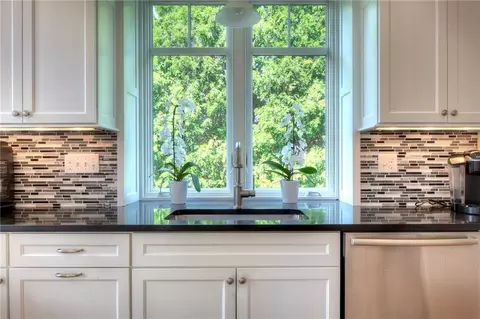 4 Ledge Rd, Bristol, RI 02809 photo 18