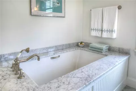 4 Ledge Rd, Bristol, RI 02809 photo 34