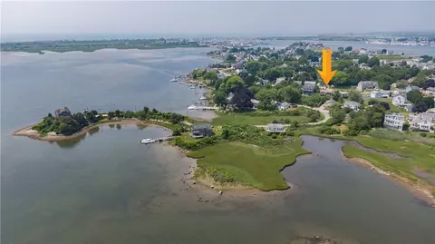 145 E Shore Rd, Narragansett, RI 02882