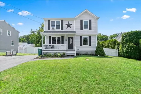 121 Capwell Ave, Woonsocket, RI 02895