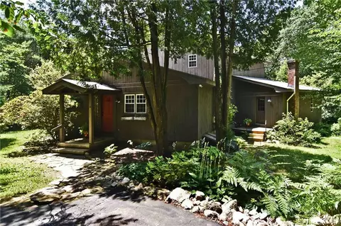 2 Knowles Ln, Richmond, RI 02892