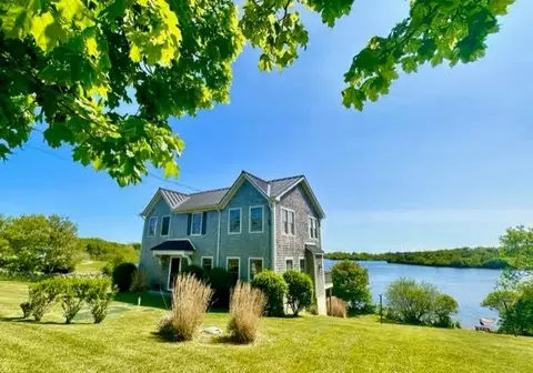 760 Lakeside Dr, Block Island, RI 02807