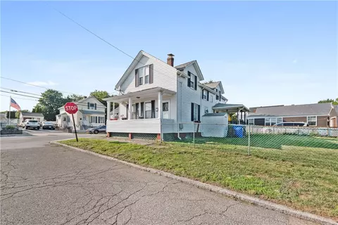 160 Freeborn Ave, East Providence, RI 02914