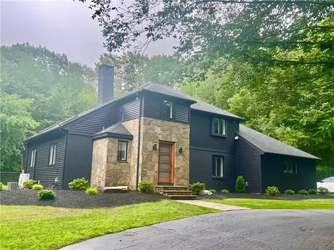 50 Beechwood Dr, Cranston, RI 02921