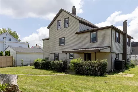 90 Lisbon St, Fall River, MA 02724 photo 3