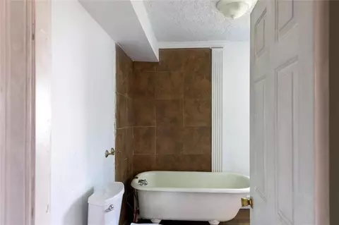 90 Lisbon St, Fall River, MA 02724 photo 10