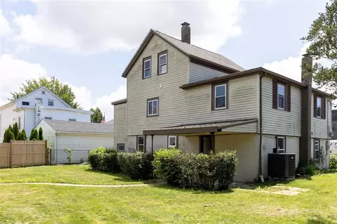 90 Lisbon St, Fall River, MA 02724 photo 4