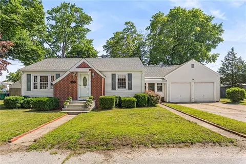 456 Elm St, Warwick, RI 02888