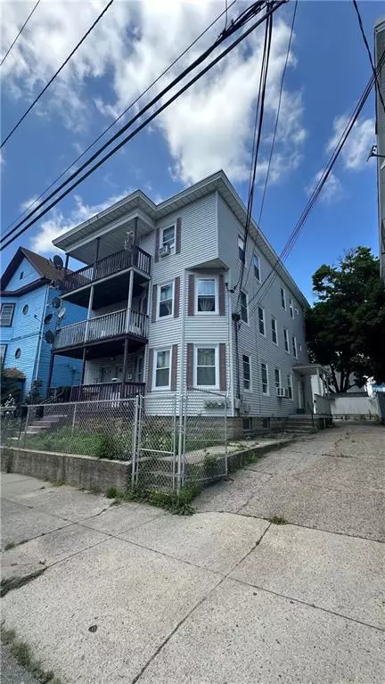 63 Darling St, Central Falls, RI 02863