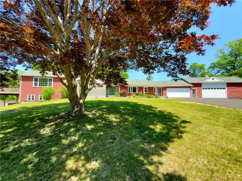 827 Margaret Henry Rd, Sterling, CT 06377