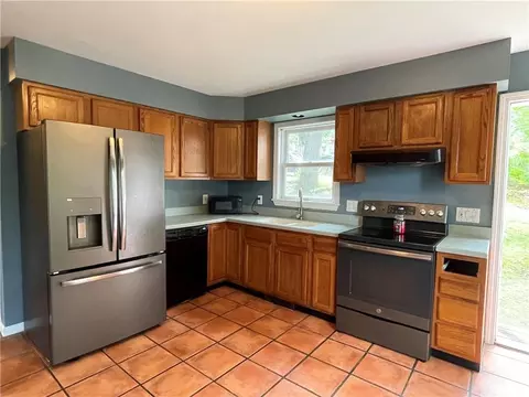 32 Division St #32, Woonsocket, RI 02895 photo 8