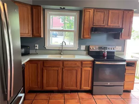 32 Division St #32, Woonsocket, RI 02895 photo 9